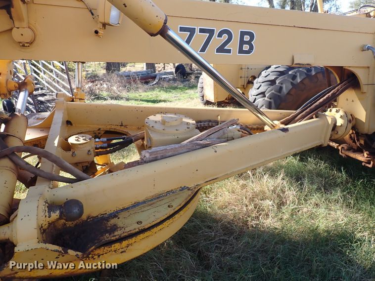 image for item DN0022 1992 John Deere 772B  motor grader