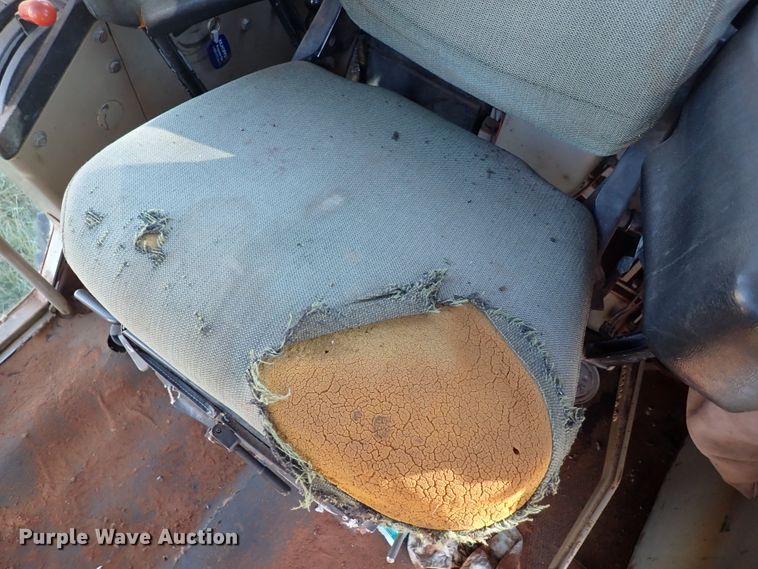 image for item DN0022 1992 John Deere 772B  motor grader