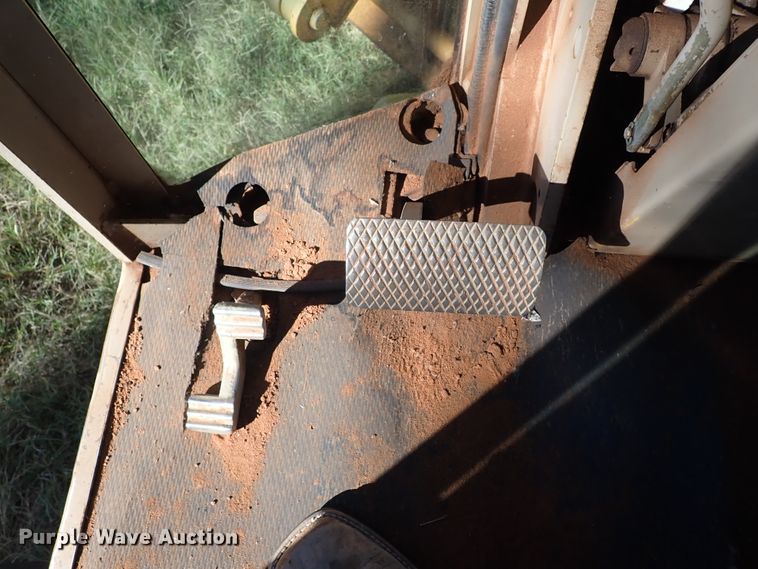 image for item DN0022 1992 John Deere 772B  motor grader