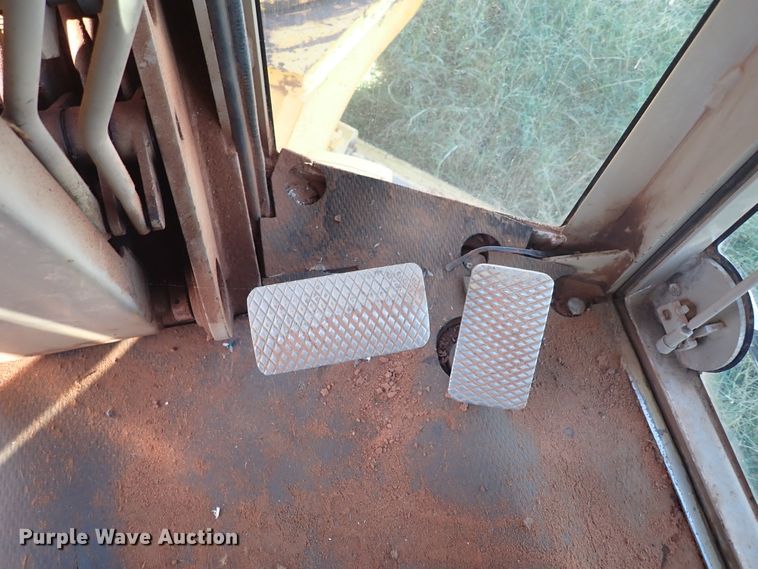 image for item DN0022 1992 John Deere 772B  motor grader