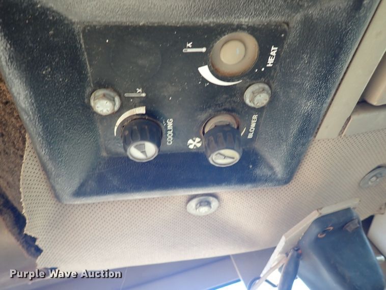 image for item DN0022 1992 John Deere 772B  motor grader