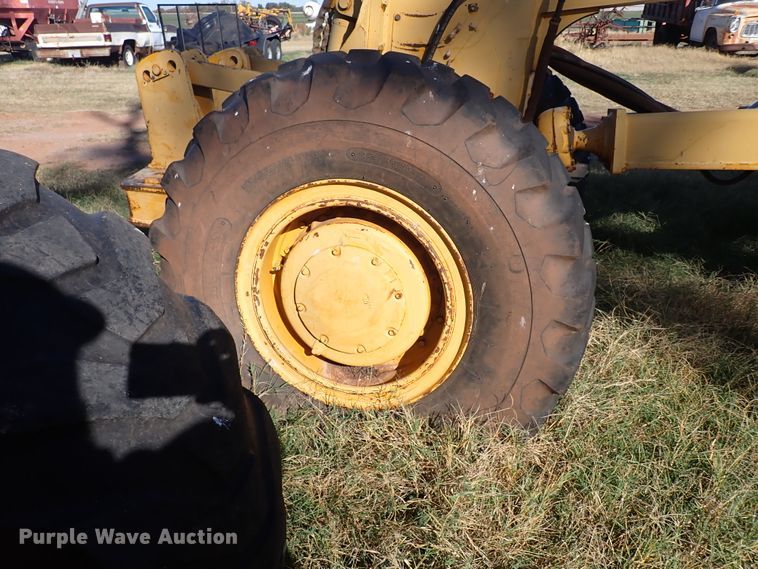 image for item DN0022 1992 John Deere 772B  motor grader