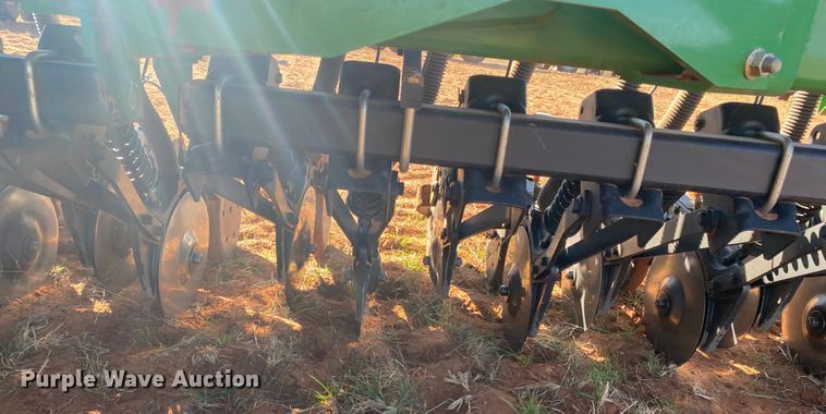 image for item DN0023 John Deere 455  grain drill