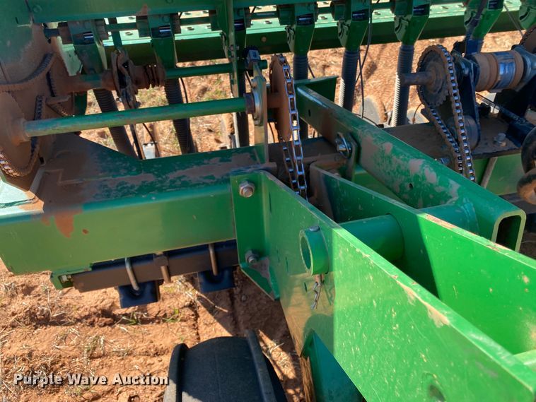 image for item DN0023 John Deere 455  grain drill