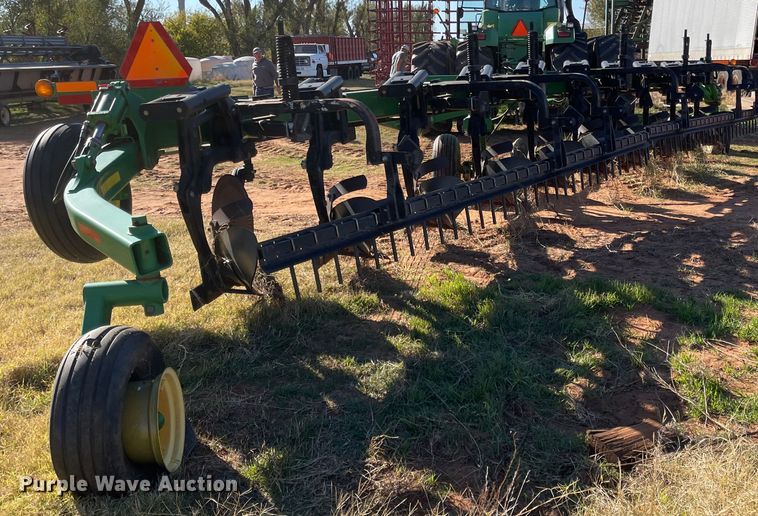 image for item DN0027 John Deere 3710  ten bottom plow