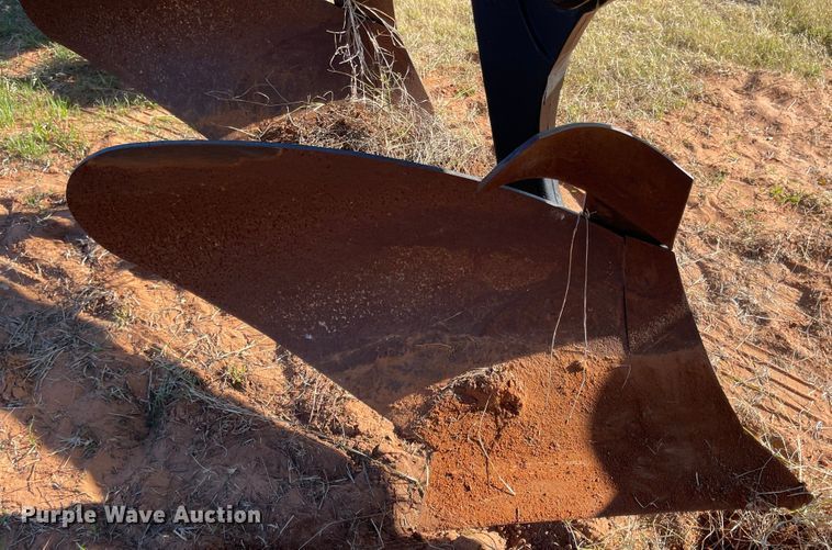 image for item DN0027 John Deere 3710  ten bottom plow