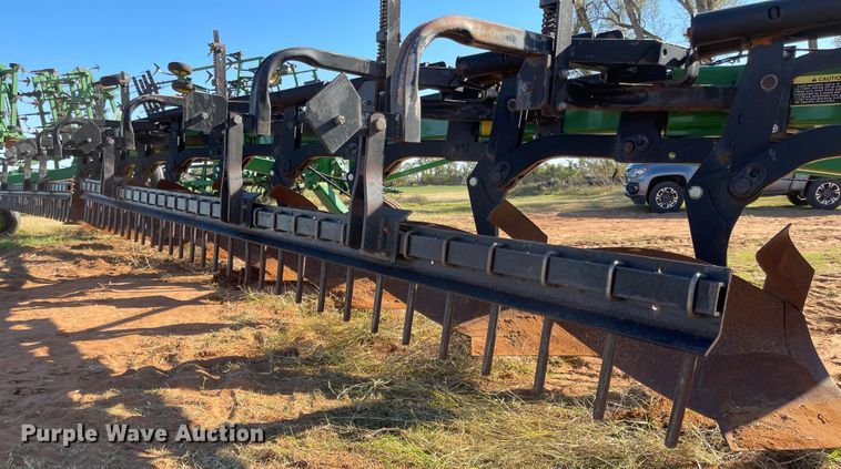 image for item DN0027 John Deere 3710  ten bottom plow