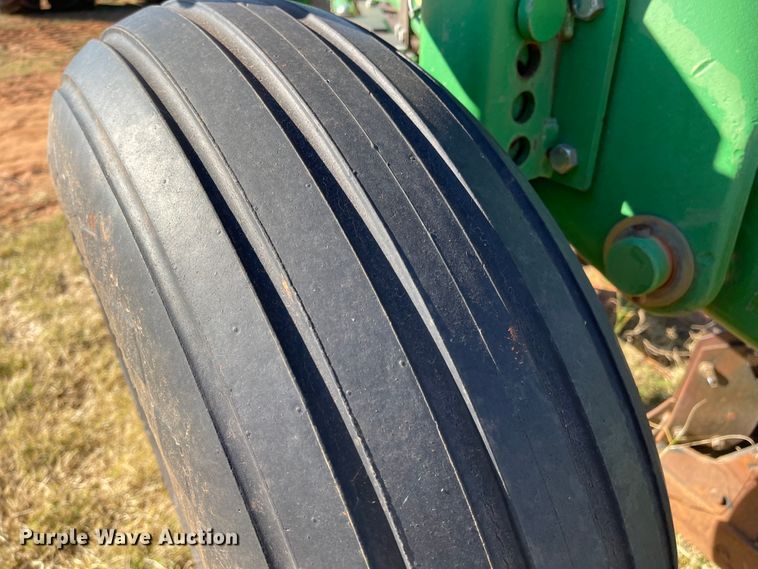 image for item DN0027 John Deere 3710  ten bottom plow