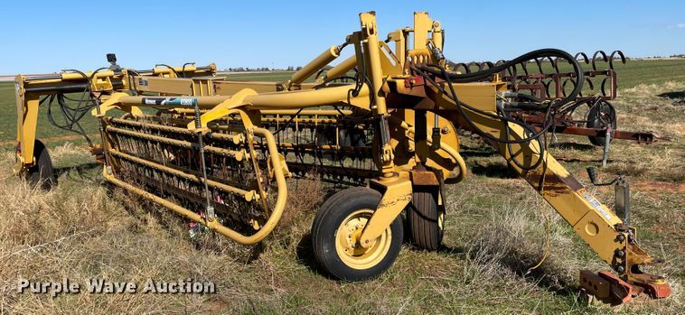 image for item DN0028 Vermeer R2800  hay rake