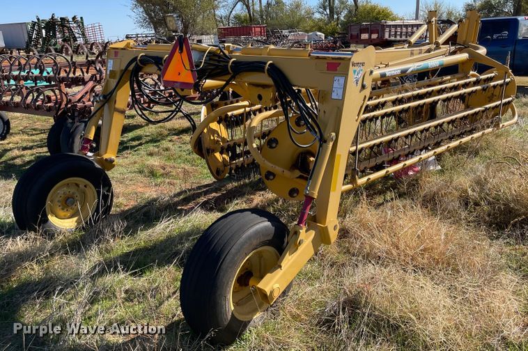 image for item DN0028 Vermeer R2800  hay rake