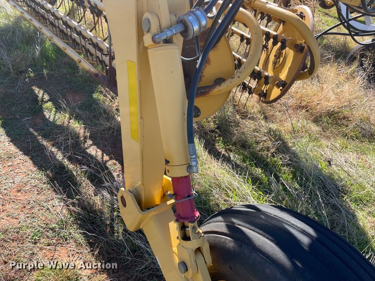 image for item DN0028 Vermeer R2800  hay rake