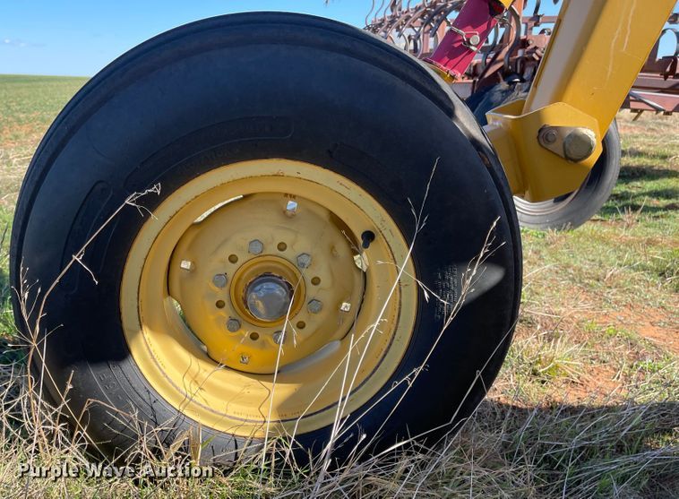 image for item DN0028 Vermeer R2800  hay rake