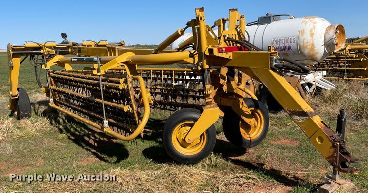 image for item DN0029 Vermeer R2800  hay rake