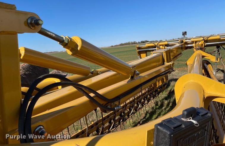 image for item DN0029 Vermeer R2800  hay rake