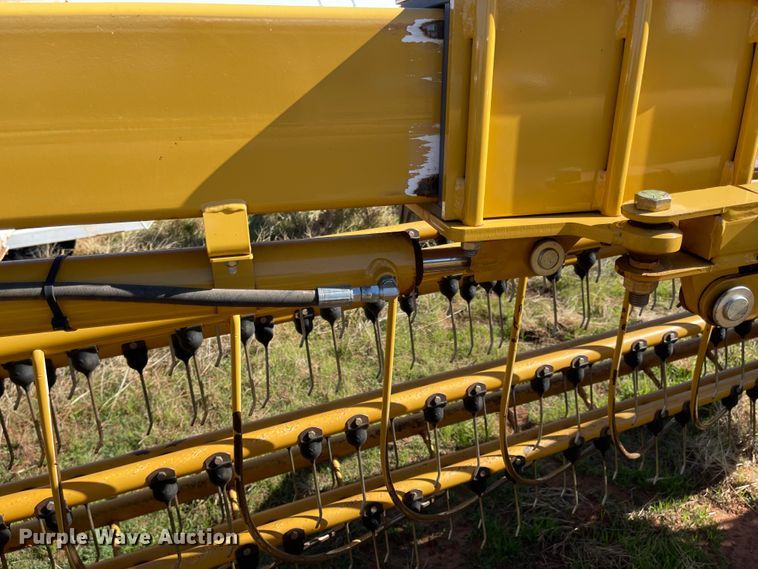 image for item DN0029 Vermeer R2800  hay rake