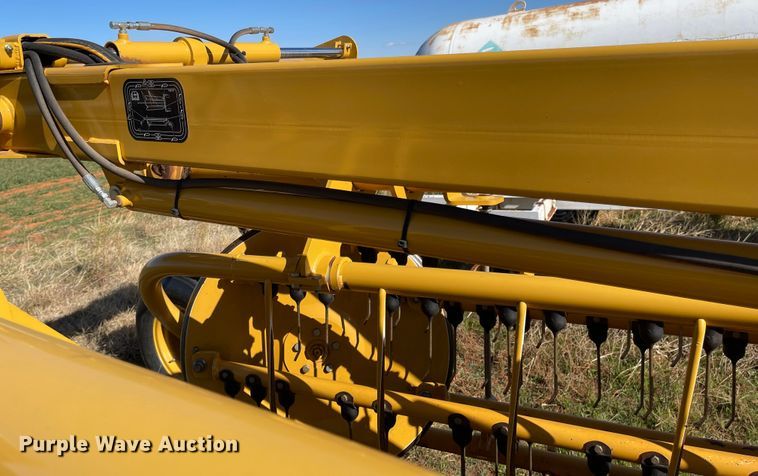 image for item DN0029 Vermeer R2800  hay rake