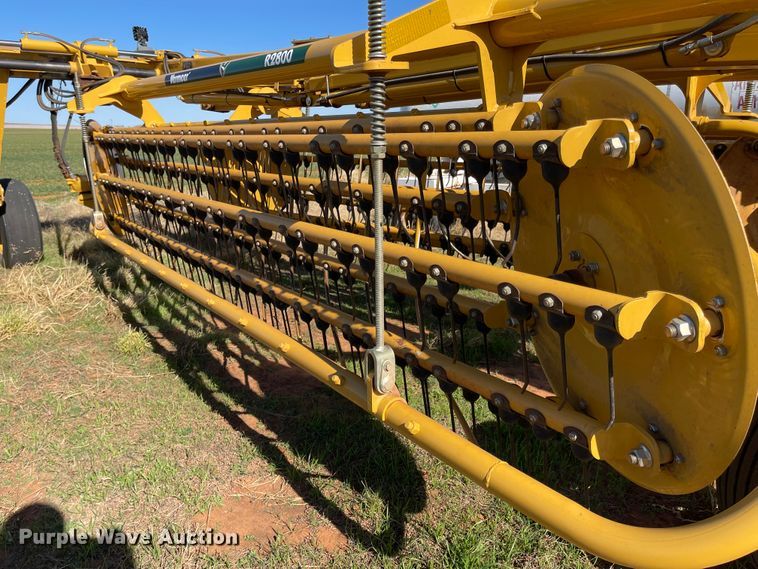 image for item DN0029 Vermeer R2800  hay rake