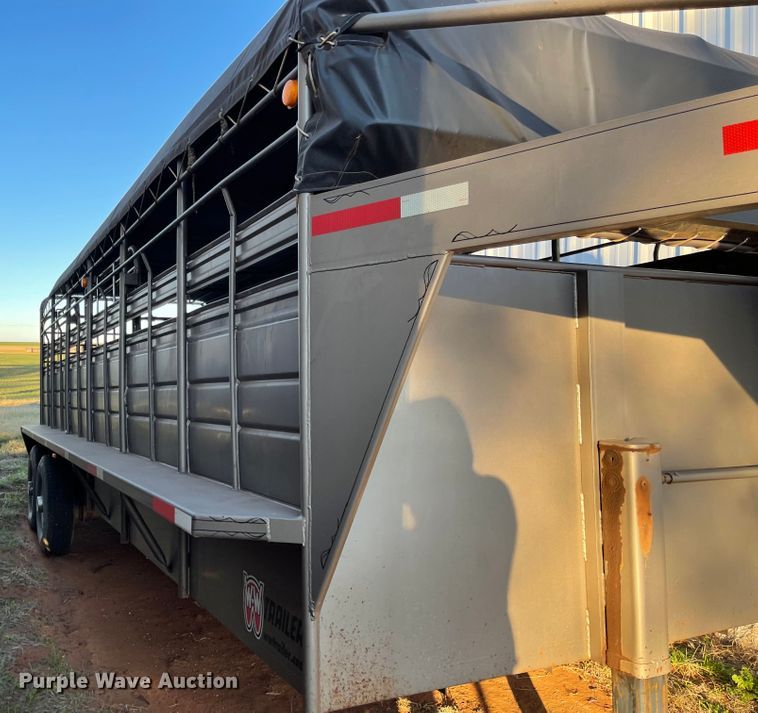image for item DN0031 2012 W-W  livestock trailer