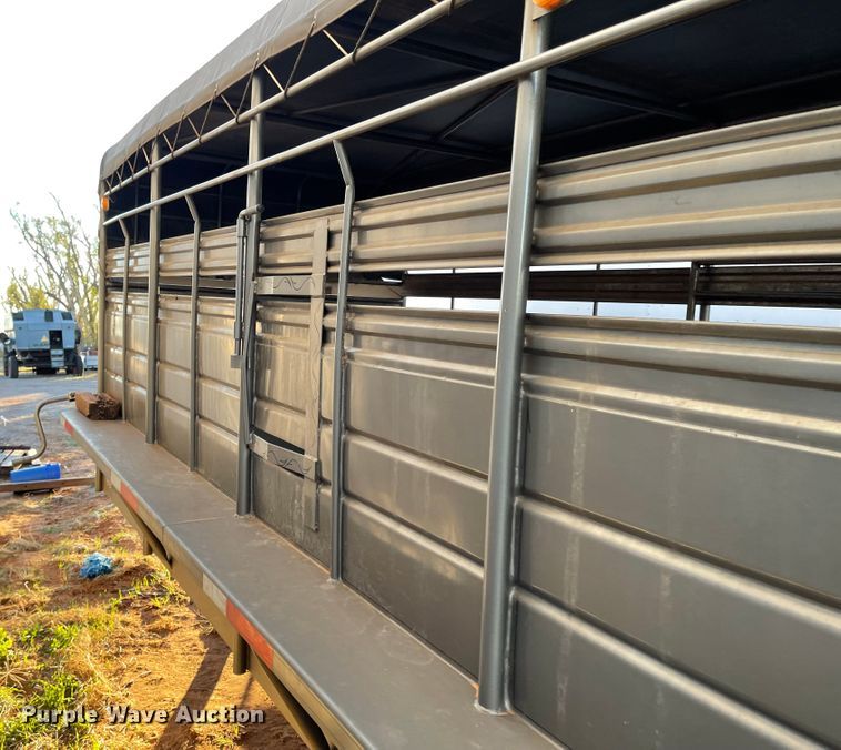 image for item DN0031 2012 W-W  livestock trailer