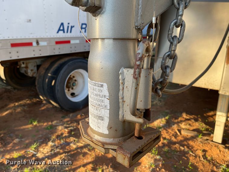 image for item DN0031 2012 W-W  livestock trailer