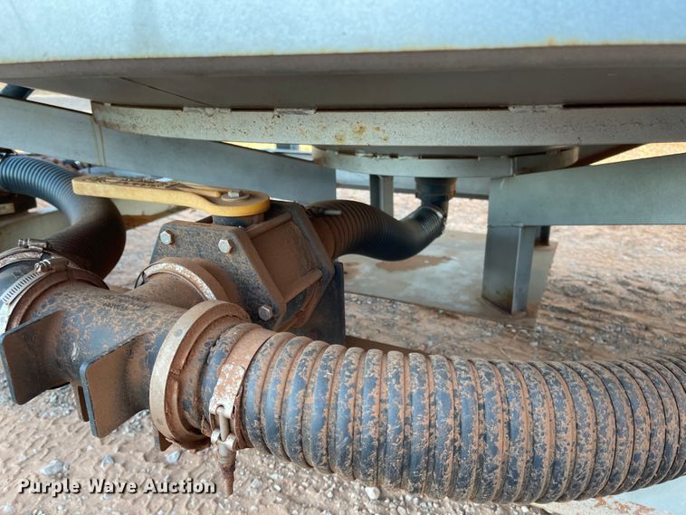 image for item DN0032 Cone bottom nurse tank trailer