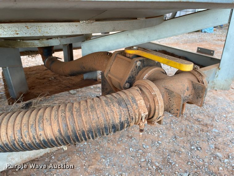 image for item DN0032 Cone bottom nurse tank trailer