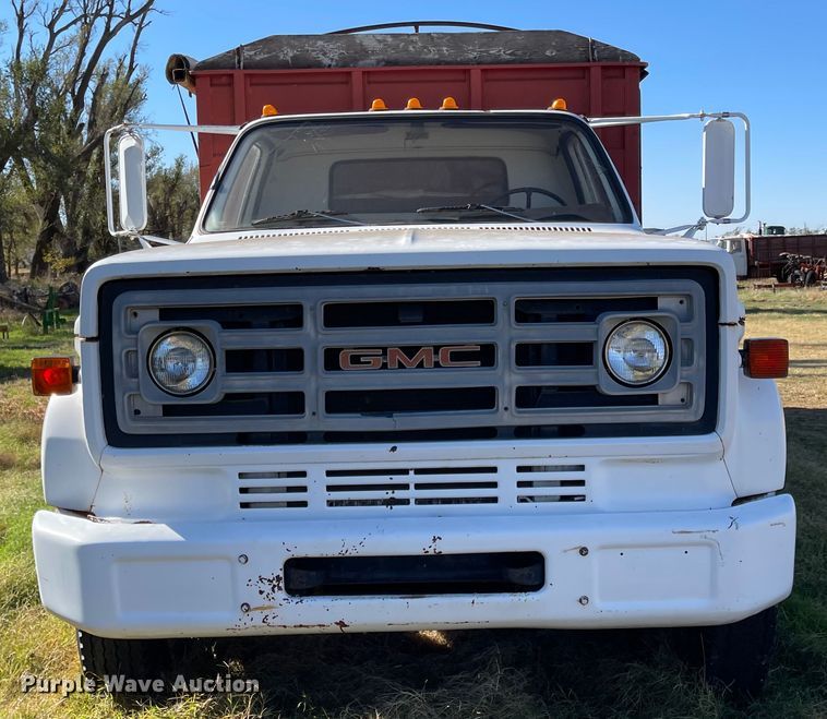 image for item DN0033 1976 GMC 6500  grain truck