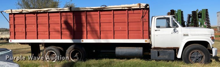 image for item DN0033 1976 GMC 6500  grain truck