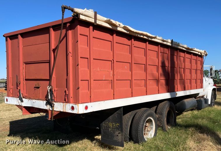 image for item DN0033 1976 GMC 6500  grain truck