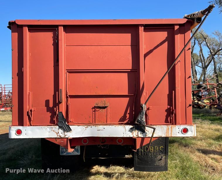 image for item DN0033 1976 GMC 6500  grain truck