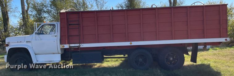 image for item DN0033 1976 GMC 6500  grain truck