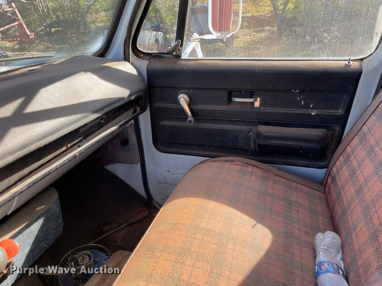 image for item DN0033 1976 GMC 6500  grain truck