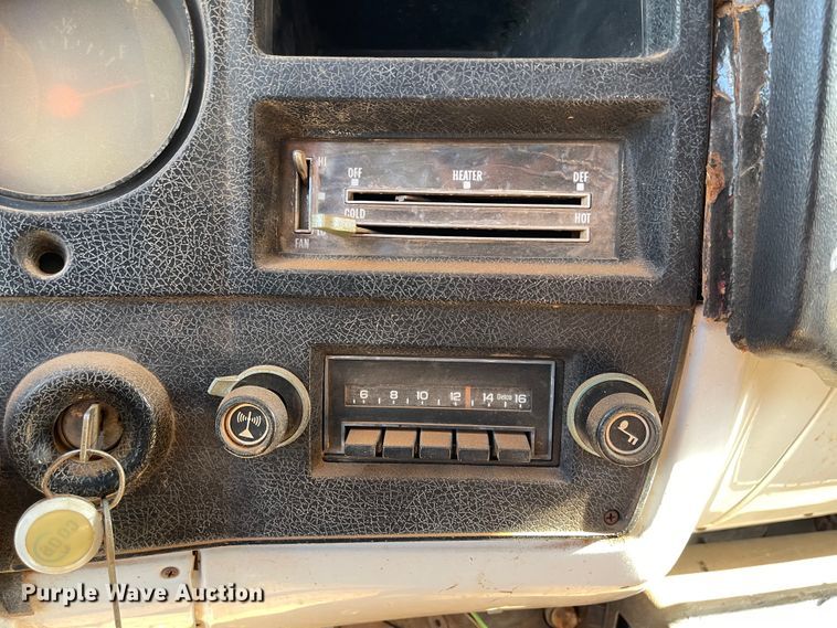 image for item DN0033 1976 GMC 6500  grain truck