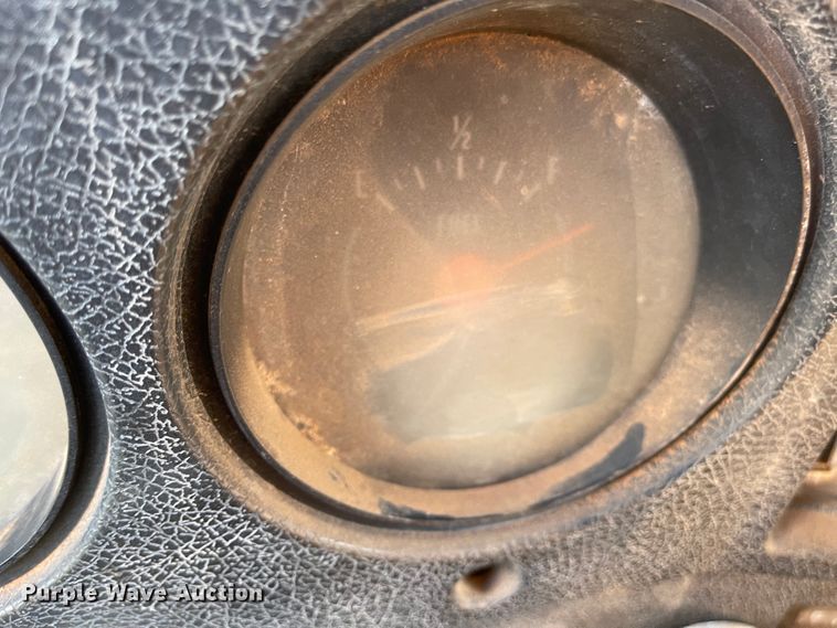 image for item DN0033 1976 GMC 6500  grain truck