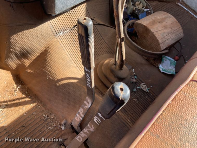 image for item DN0033 1976 GMC 6500  grain truck