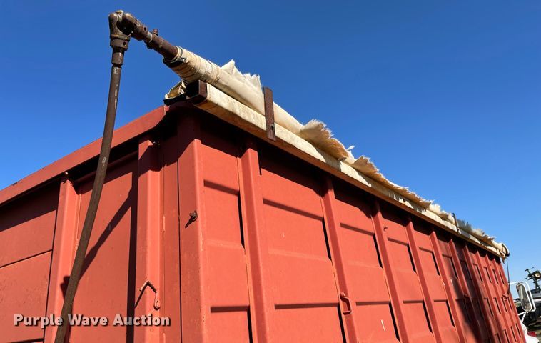 image for item DN0033 1976 GMC 6500  grain truck