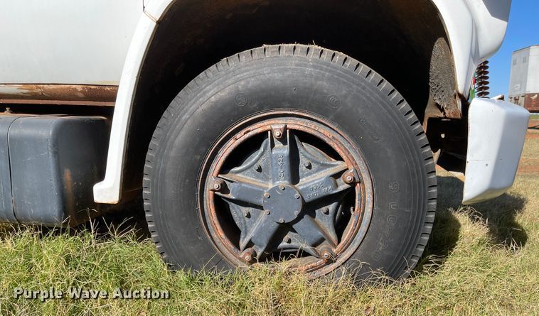 image for item DN0033 1976 GMC 6500  grain truck