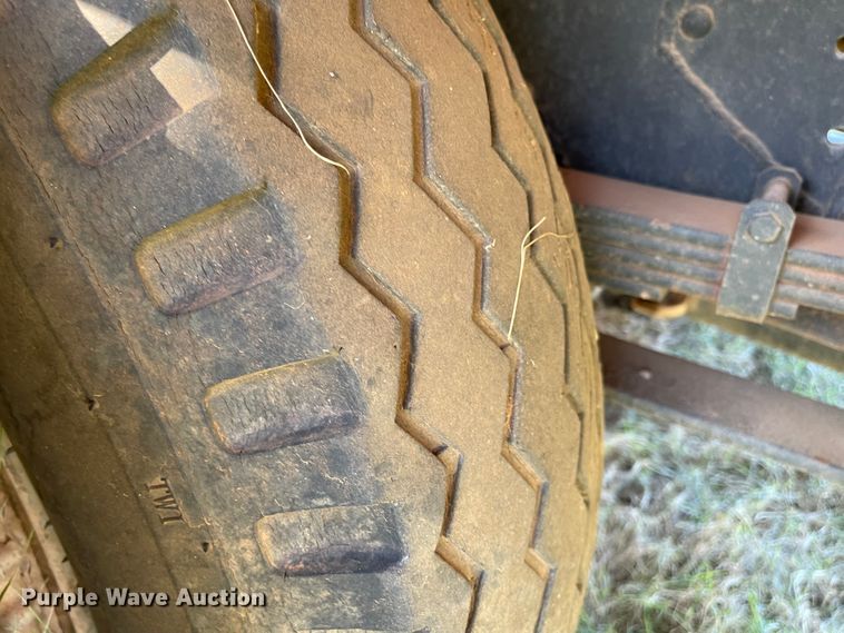 image for item DN0033 1976 GMC 6500  grain truck