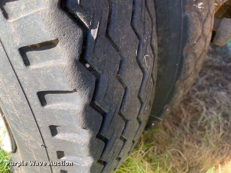 image for item DN0033 1976 GMC 6500  grain truck