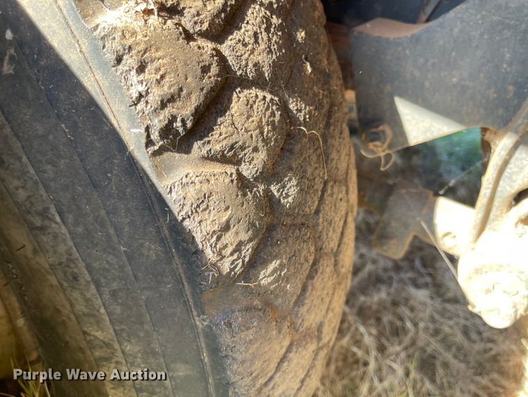 image for item DN0033 1976 GMC 6500  grain truck