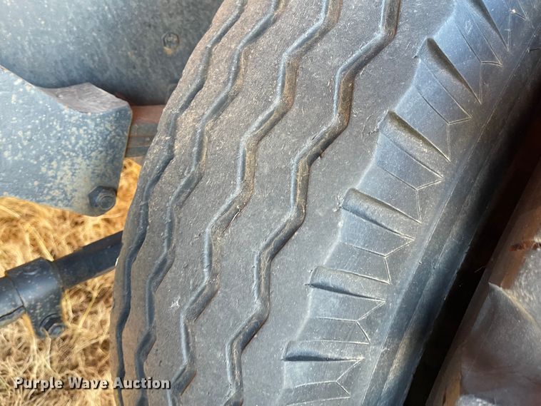 image for item DN0033 1976 GMC 6500  grain truck