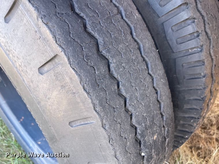 image for item DN0033 1976 GMC 6500  grain truck