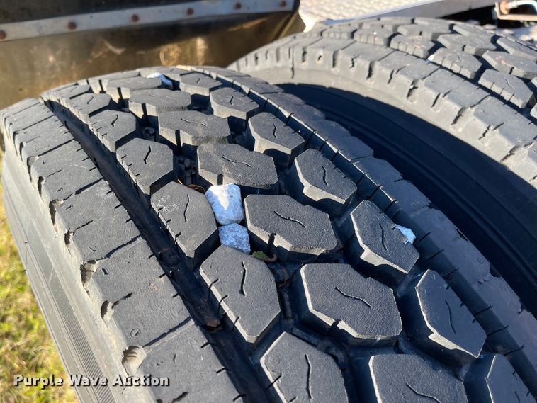 image for item DN0039 1992 Freightliner FLD120  semi truck