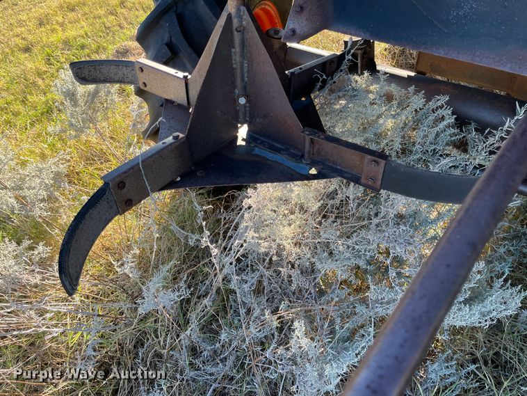 image for item DN0047 1982 Gleaner N7  combine