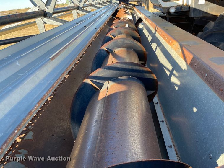 image for item DN0047 1982 Gleaner N7  combine