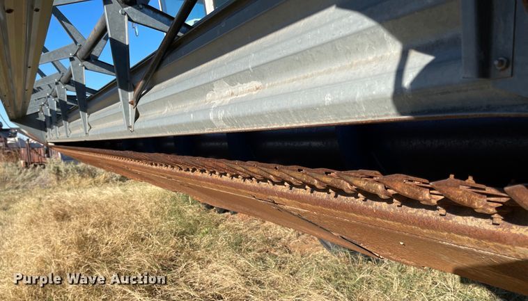 image for item DN0047 1982 Gleaner N7  combine