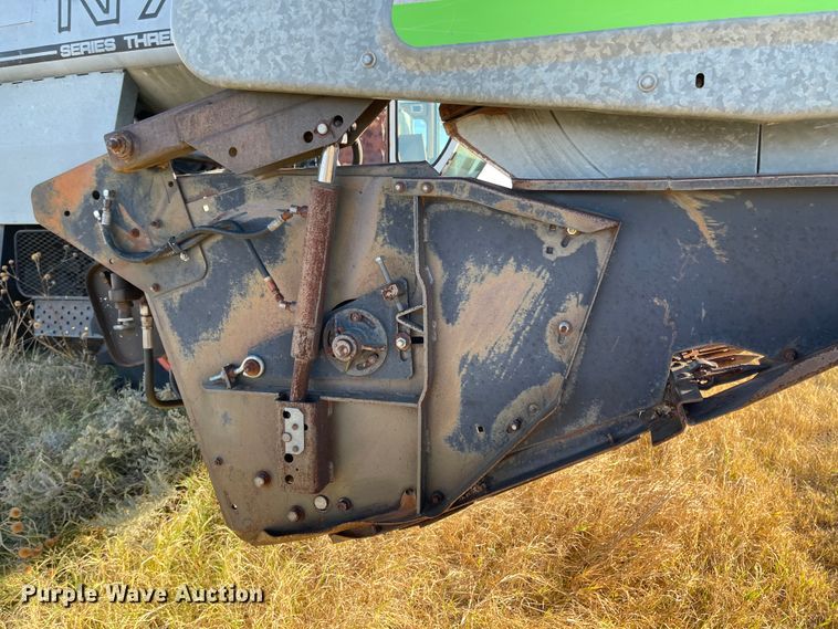 image for item DN0047 1982 Gleaner N7  combine