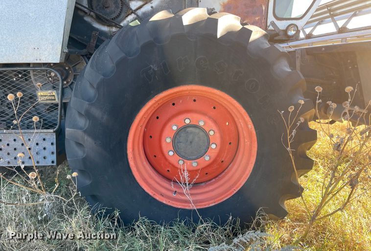 image for item DN0047 1982 Gleaner N7  combine