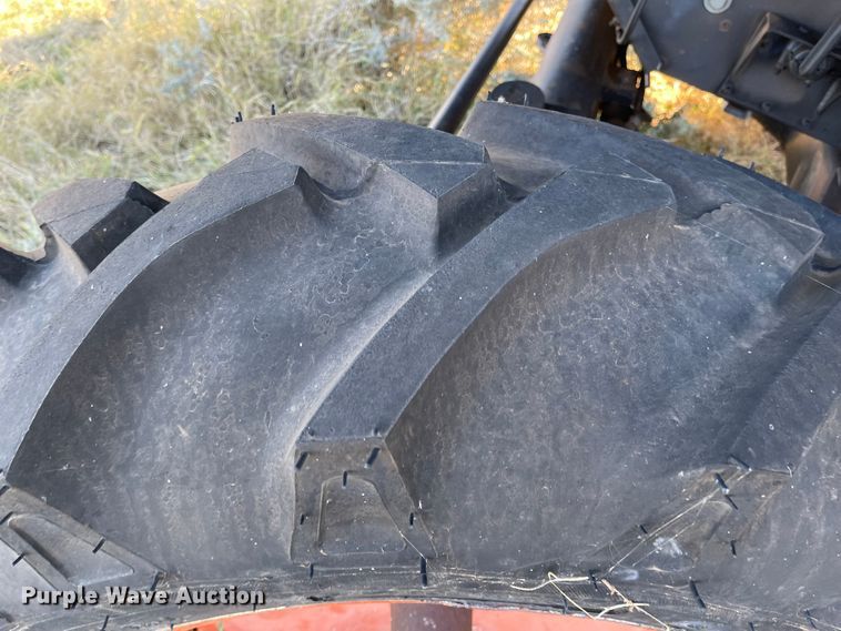 image for item DN0047 1982 Gleaner N7  combine