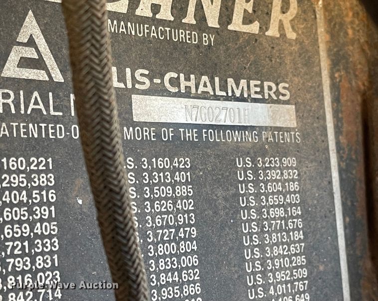 image for item DN0047 1982 Gleaner N7  combine